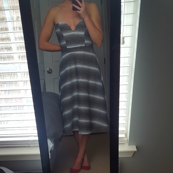 NWT striped sweetheart neck strapless midi dress - Picture 3 of 8